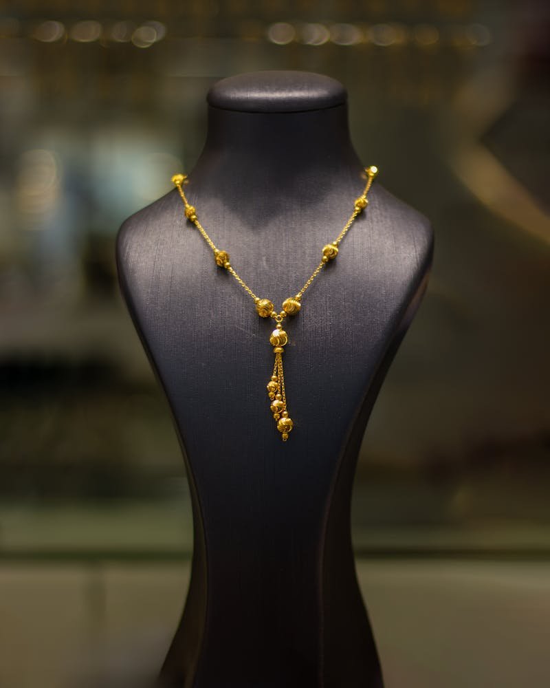 Gold jewellery display